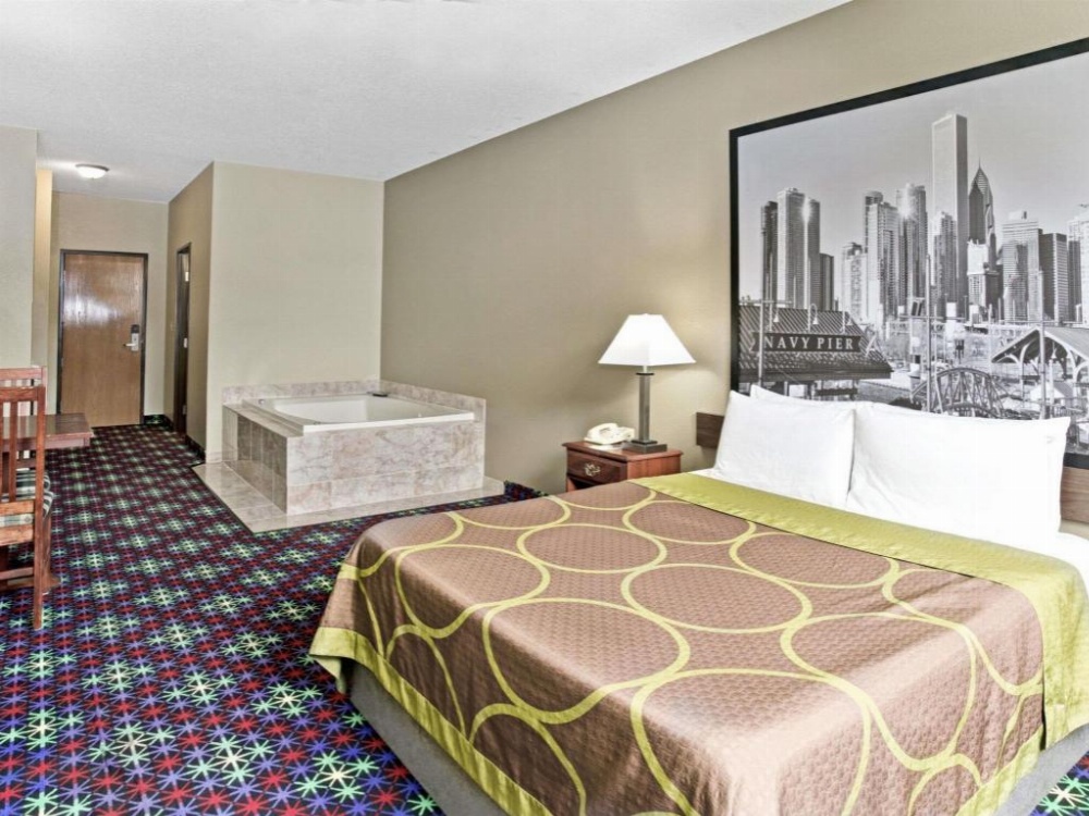 Super 8 by Wyndham Gurnee Image 11