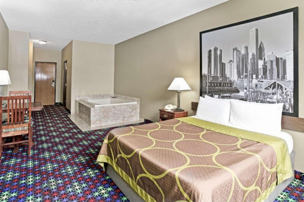 Super 8 by Wyndham Gurnee Image 24